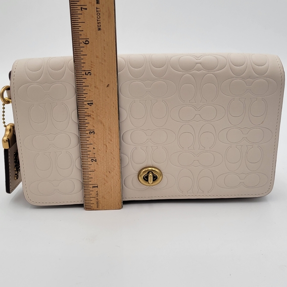 💥NWOT💥 Coach Dinky w/ Signature Embossing, Chalk - Picture 13 of 16
